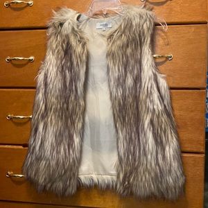 Charlotte Russe faux fur vest size small